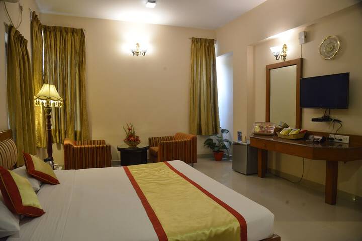 Shining Star Residency Hotel