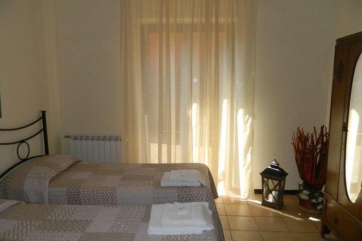 Room 43 of 104