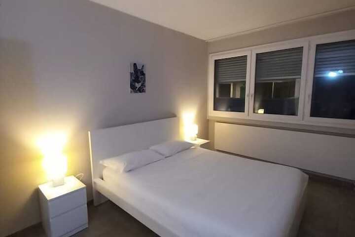 Room 7 of 124