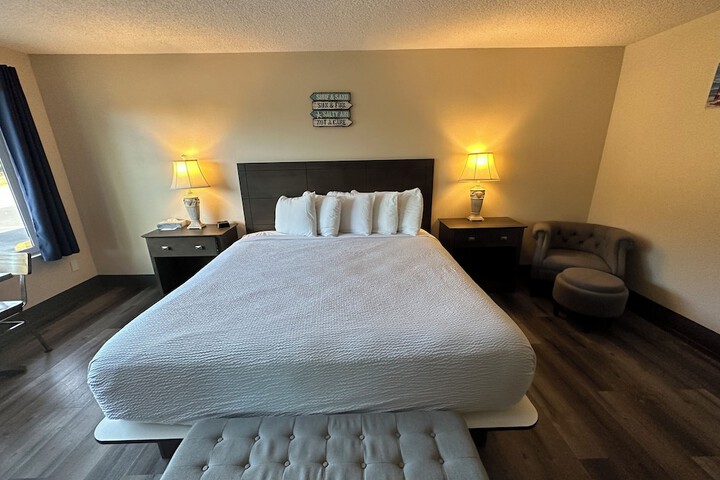 Room 32 of 159