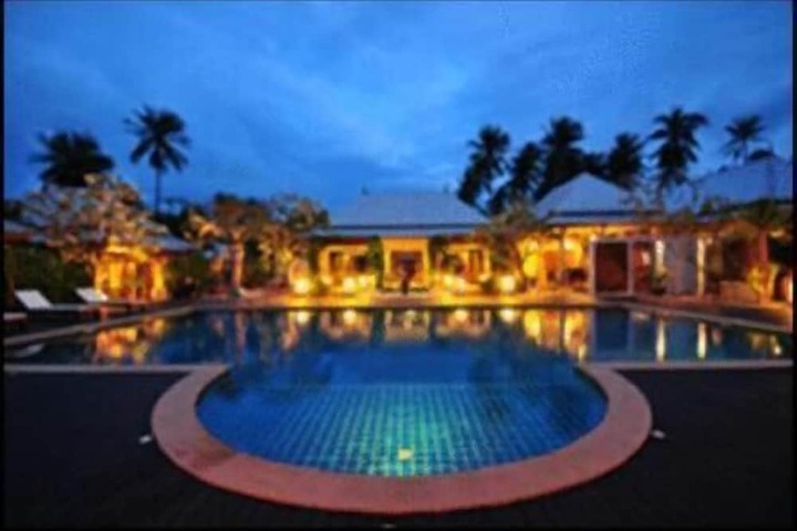Pools & Facilities