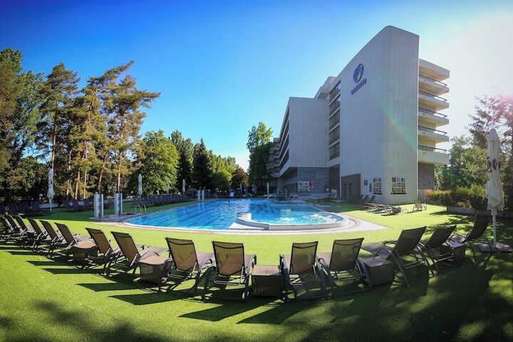 Pool 13 of 69