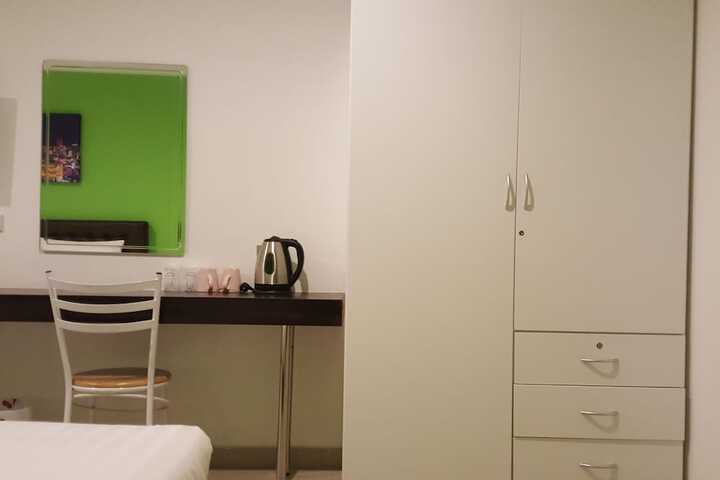 Room 20 of 26