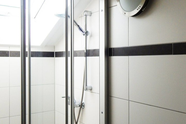 Room 16 of 31