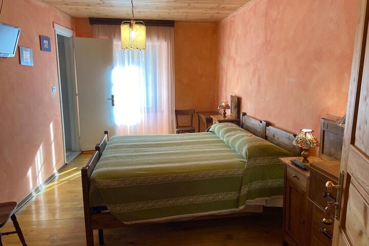 Room 16 of 56
