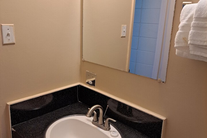 Room 42 of 47