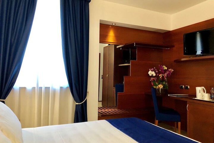 Room 30 of 59