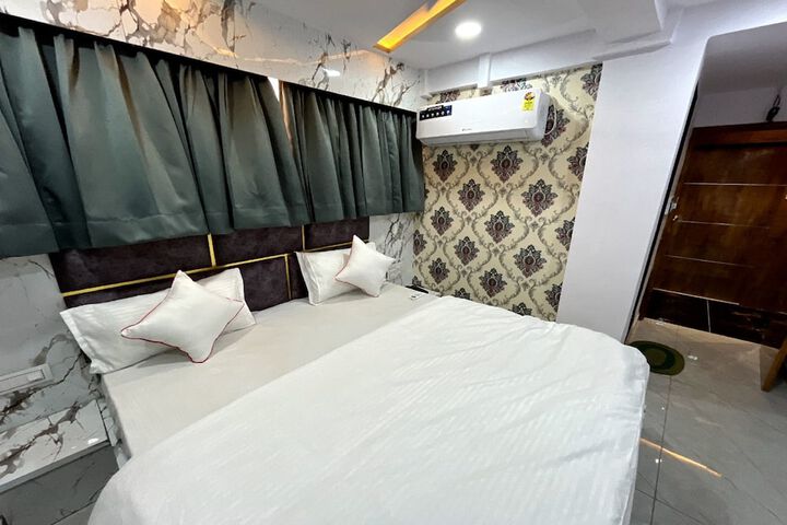 Room 14 of 21