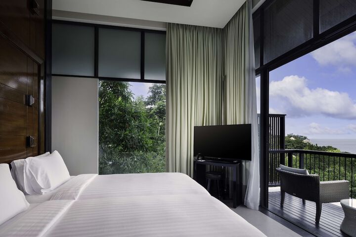 Room 33 of 160