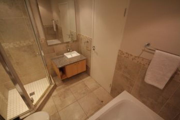 Room 7 of 27