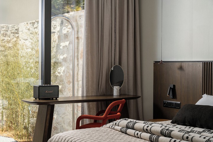 Room 5 of 31