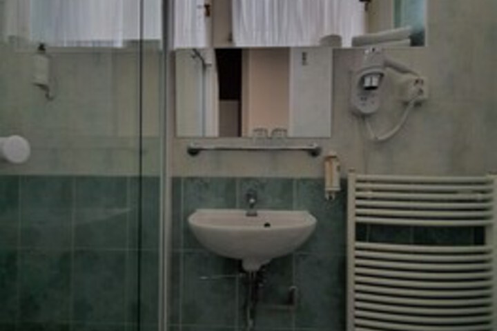 Room 232 of 324