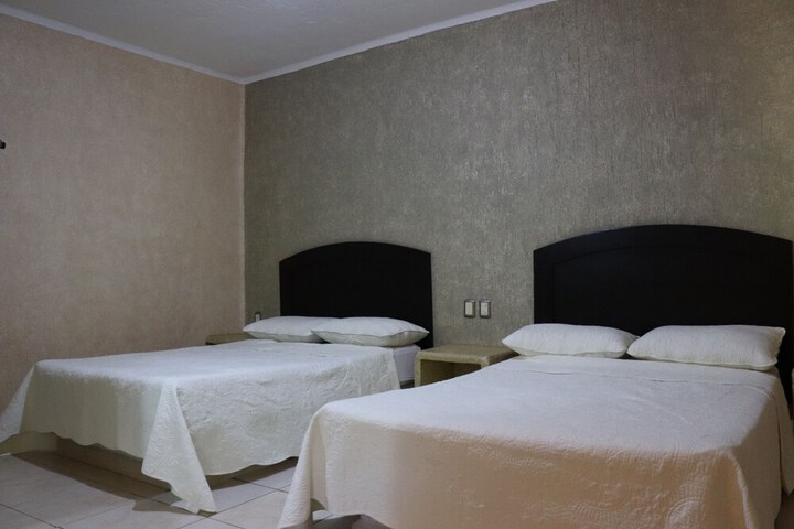 Room 9 of 17