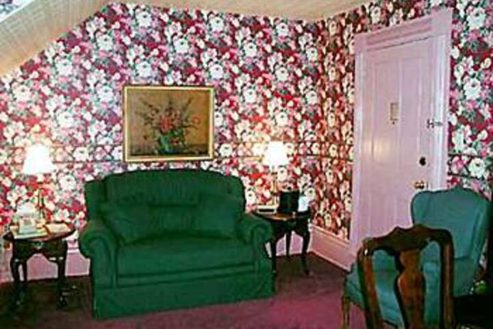 Room 26 of 27
