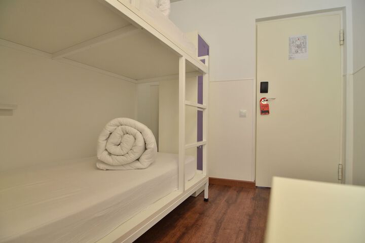 Room 17 of 53