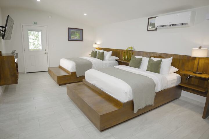 Room 8 of 40