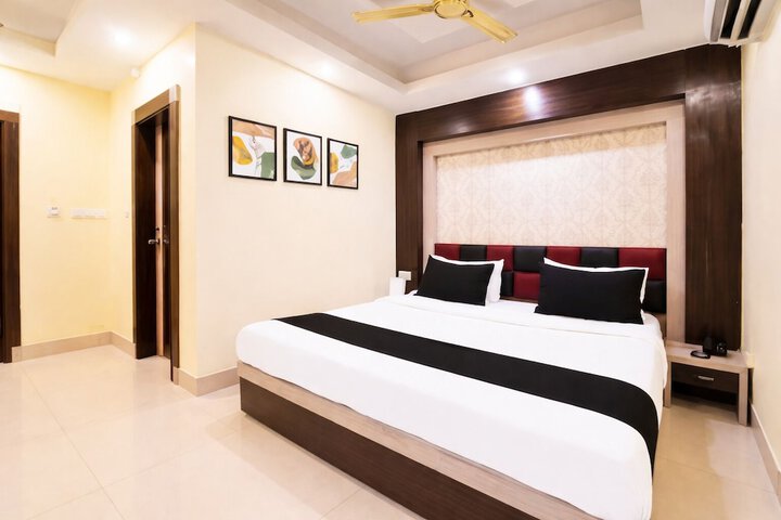 Room 3 of 10