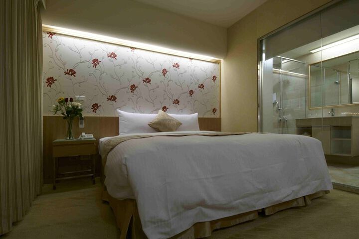Room 16 of 47