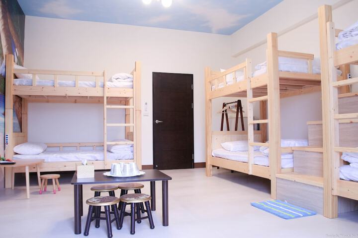 Room 14 of 63
