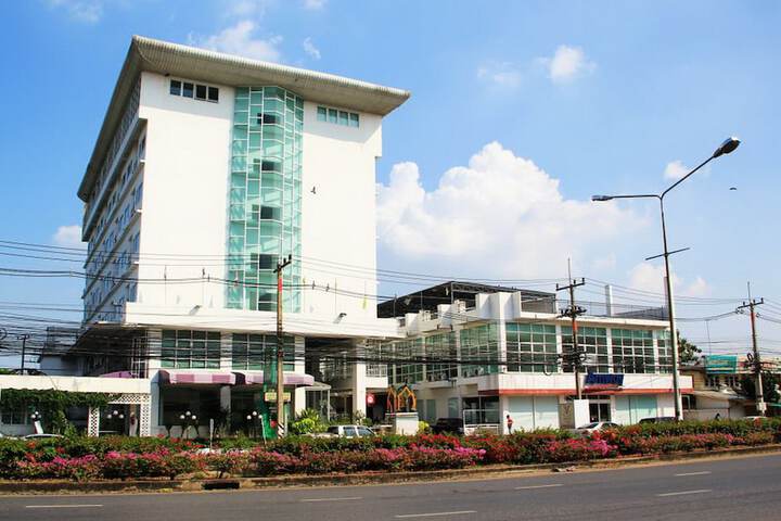 V Verve Service Apartment Hotel