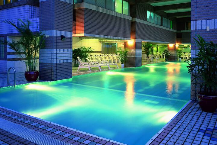 Pool 61 of 74
