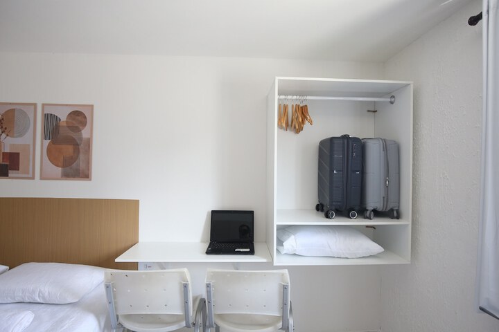 Room 31 of 89