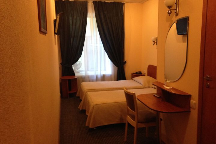 Room 5 of 52