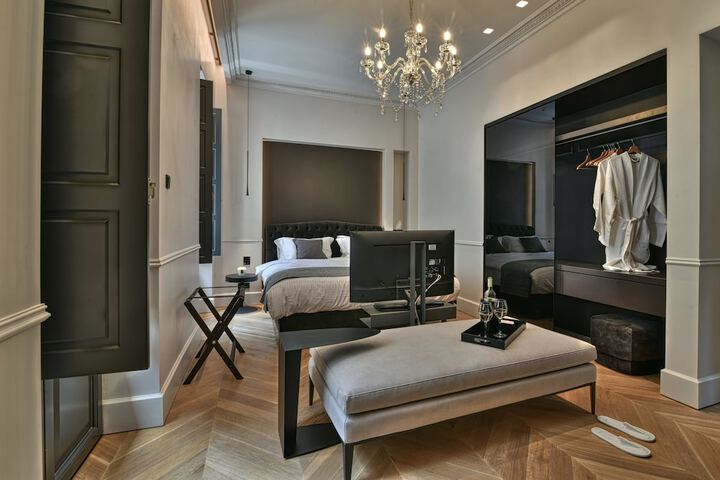 Room 15 of 80