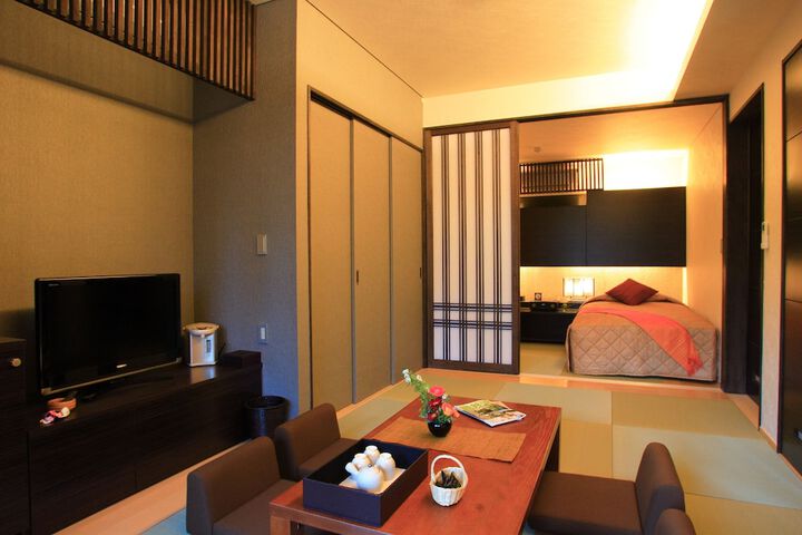 Room 10 of 68