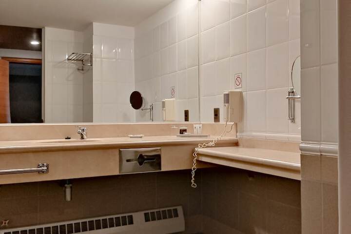 Clean Restrooms