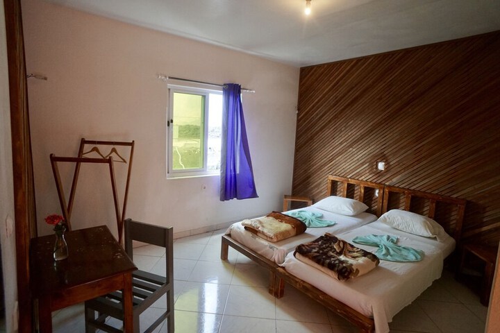 Room 17 of 47