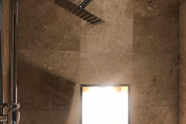Room 11 of 36