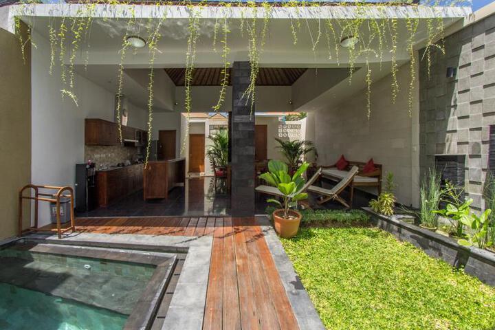 Balangan Views Villa