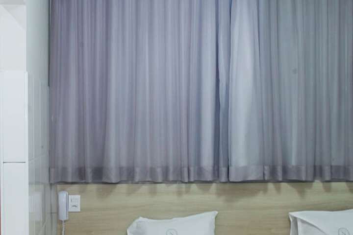 Room 17 of 65