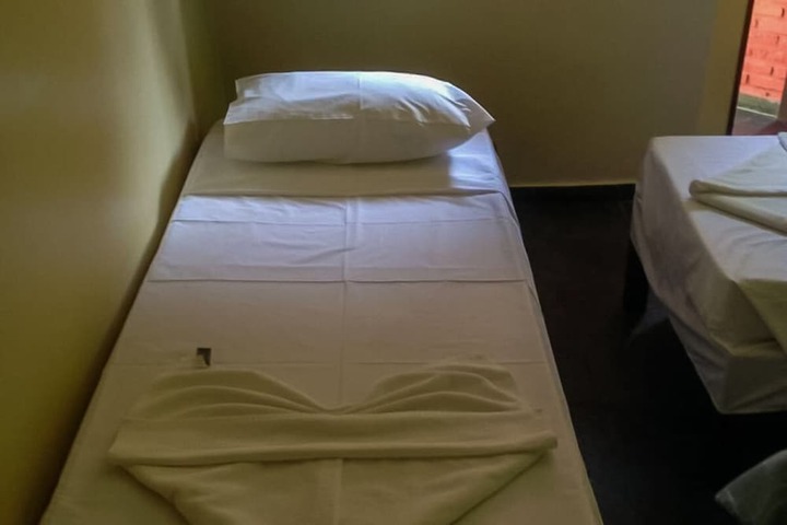 Room 9 of 27