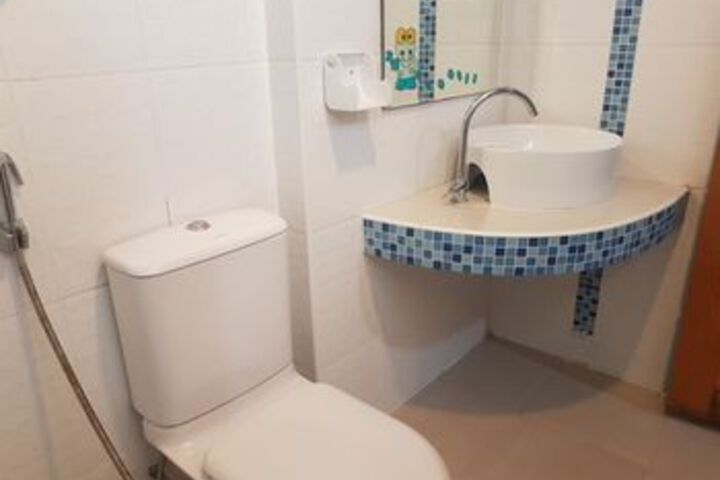 Room 3 of 34