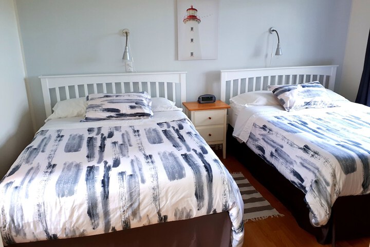 Room 12 of 118