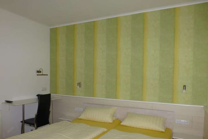 Room 11 of 43
