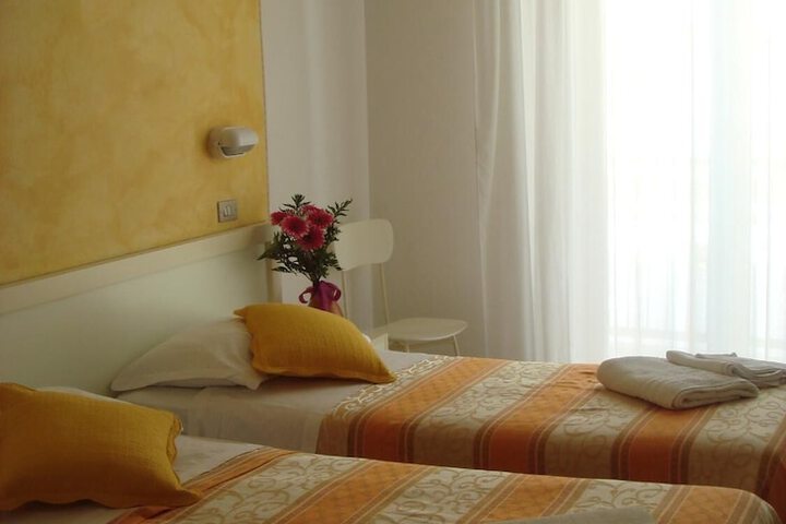 Room 19 of 47