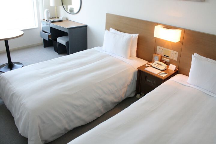 Room 8 of 231