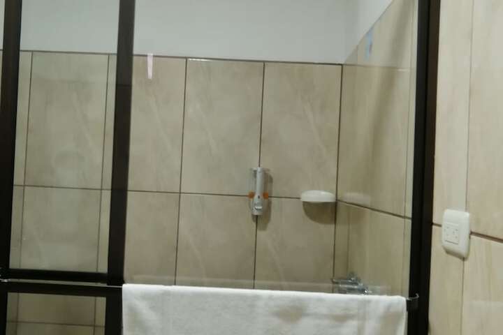 Room 16 of 110