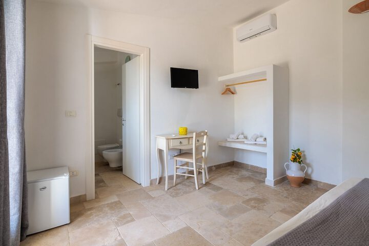 Room 15 of 80