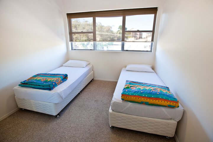 Room 27 of 147