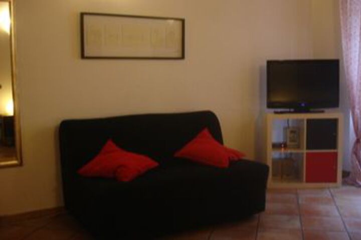 Room 11 of 14