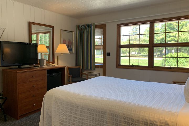 Room 7 of 14