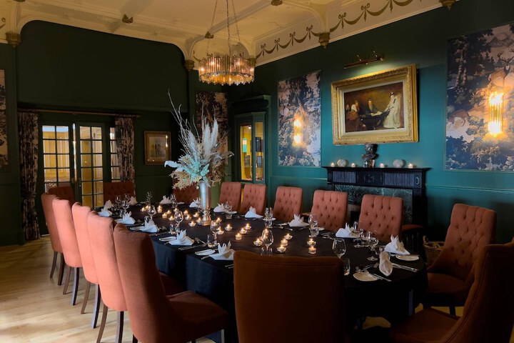 Dining 72 of 111