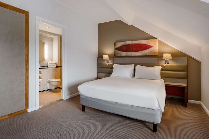 Room 21 of 191