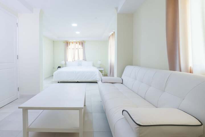 Room 14 of 36