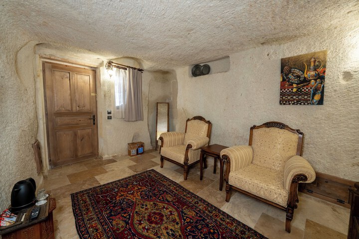 Room 16 of 120