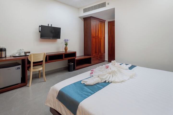 Room 14 of 40